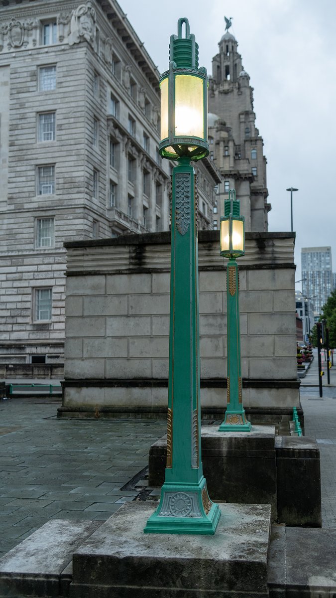 LiverpoolVista's tweet image. Art Deco Liverpool.
Photographing Liverpool first thing in the morning. Even when it’s damp and grey, it reminds me why I love this city so deeply. Weather doesn't matter.