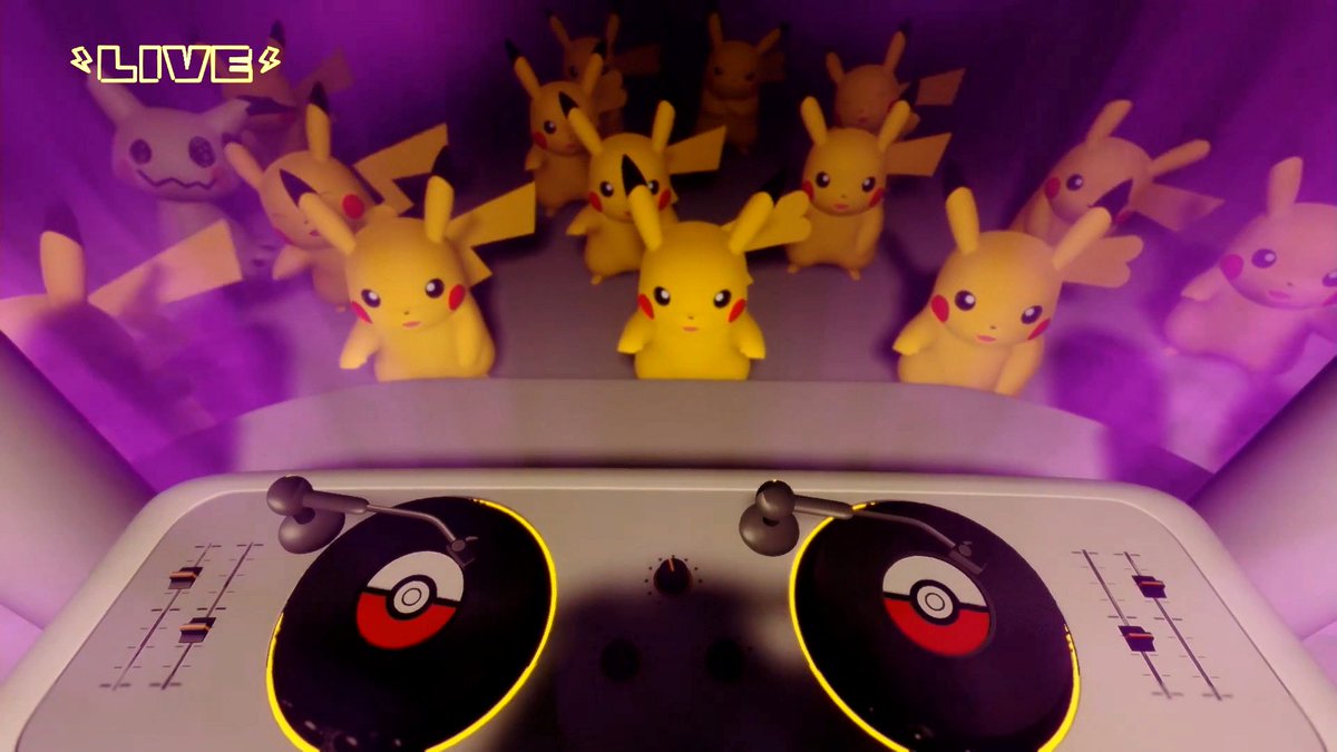 ピカチュウたちがはしゃぎすぎて電源がショートしちゃった⁉️⚡️
怪しげなBGMで、ちょっぴりダークな雰囲気に😎

あれ❓画面左にいるのは……🤭

#ポケモンプレゼンツ 
youtube.com/live/iQd17AR3E…