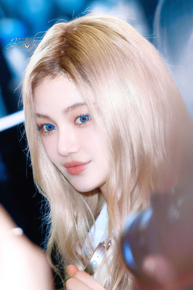 Dani_Sweethear's tweet image. 🎉🐶다니엘 데뷔3주년을축하해요 🐶🎉 ⑰
240620 Barbie👑
#다니엘 #Danielle #ダニエル
#MHDHH #NJZ #뉴진스 #NewJeans