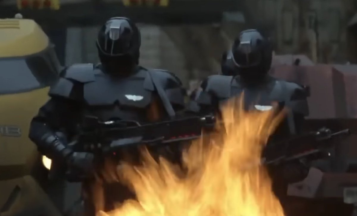 Nobbie_OCs's tweet image. Special Judicial Squad from Judge Dredd (1995)
Another good example of the motorcycle helmeted dudes I've got a soft spot for