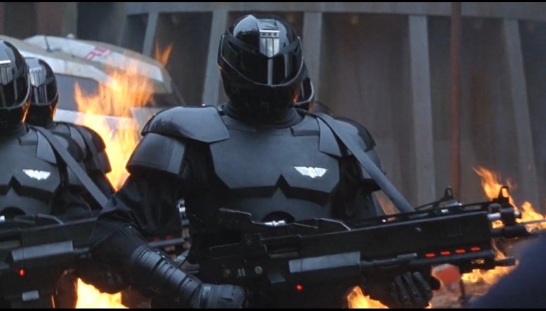 Nobbie_OCs's tweet image. Special Judicial Squad from Judge Dredd (1995)
Another good example of the motorcycle helmeted dudes I've got a soft spot for