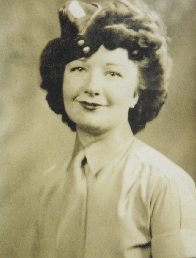 sallyacb275's tweet image. Their Name Liverh Forevermore
Private Elsie Handley, ATS
Age 28
18 July 1944
Killed alongside her Mother & Aunt when a Lancaster crashed onto family farmhouse.
Offley, (St Mary Magdalene) Churchyard
Commemorated by @CWGC
crash incident detail attached to Forevermore entry