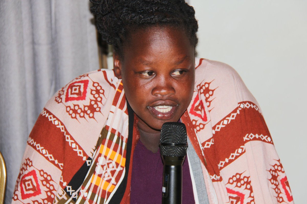 AseaOliver's tweet photo. Awarding media houses that have had journalists who are excelling in the field so that it motivates and boosts them to work harder most especially the women!
@UMWAandMamaFM @DKinUganda 
#MSPACEProject #InclusiveMedia #MediaForAll https://t.co/RBM5j0LtxE