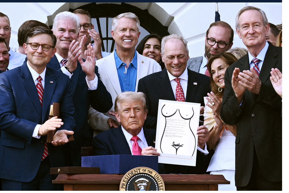 DittiePE's tweet image. Hey y’all get this, not only did Donald Trump pardon 1600 criminals and signed them all with an auto pen, some of them were repeat offenders and are back in jail now for more crimes after they were pardoned, thinking they were going to be free to do more crime.
Edward Kelly, a…