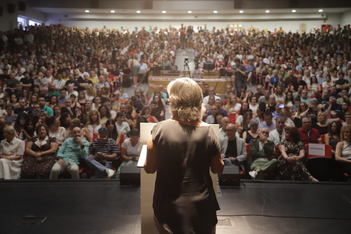 📢Asamblea de delegados y delegadas por la #reducciondejornada

🗣️ Paloma López, secretaria general de #CCOOMadrid, asegura que la reducción de jornada crearía nuevos empleos y reduciría la brecha salarial entre hombres y mujeres.

💪🏻Una multitudinaria asamblea exige la