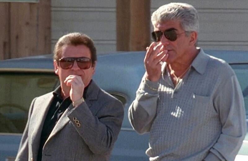 Turco84_'s tweet image. Cuando las casi 3 horas que dura se te pasan volando es que la historia y los personajes te han atrapado.
Eso consigue Martin Scorsese en "Casino" (1995).