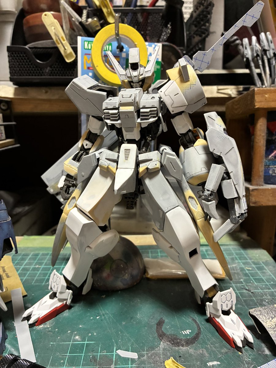 TANCHIChit96714's tweet image. #ガンプラ好きと繋がりたい
MGアスタロト作成中足サフ
仕事ですすまーん😅
