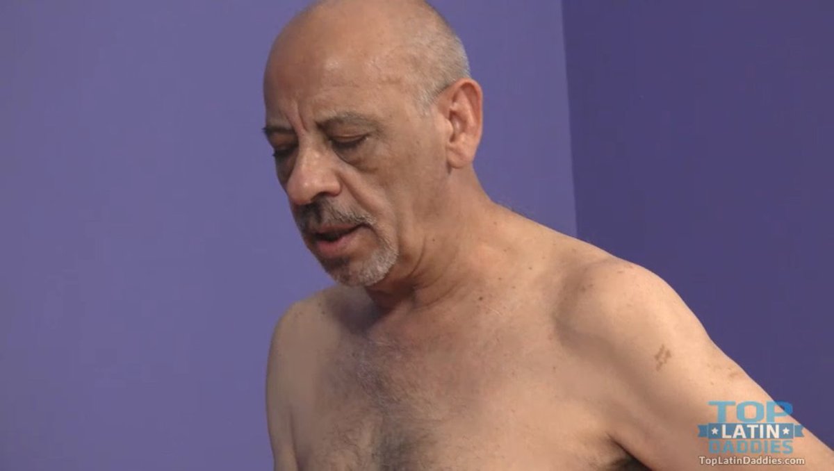 Older4me's tweet image. 😍Paulino &amp;amp; Silvio: pure fire🔥 between studs. Tanned, hairy, and limitless, Paulino 🍑submits to Silvio’s 🍆raw power. Intense, reciprocal action you can’t miss! 

🎞️9p0e.short.gy/TLD783
🍆9p0e.short.gy/SilvioBello
🍑9p0e.short.gy/Paulino