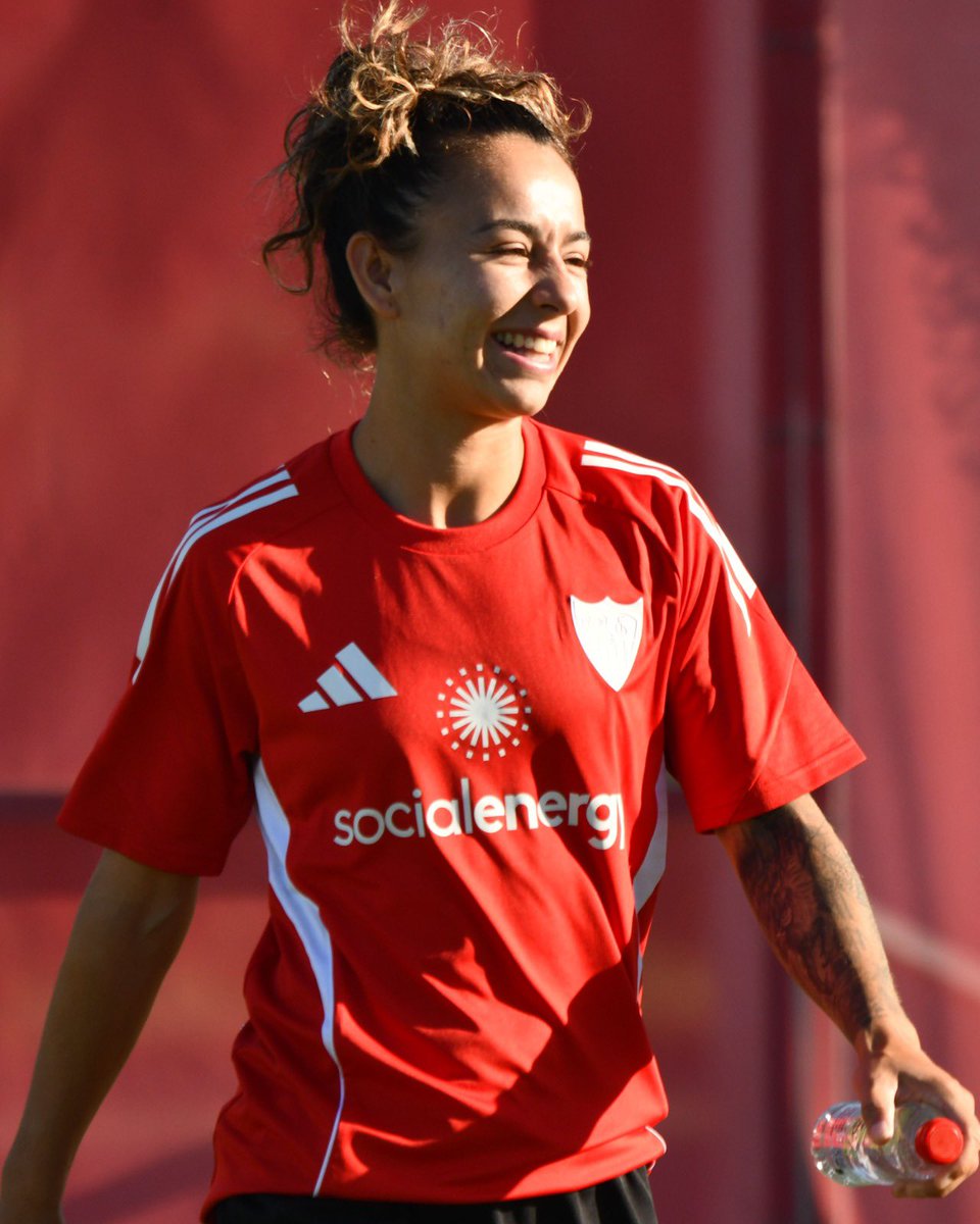 SevillaFC_Fem's tweet image. Martes de doble sesión. 💪🏻⚽️🤍❤️
#SevillaFCFem #LigaFMoeve #WeareSevilla