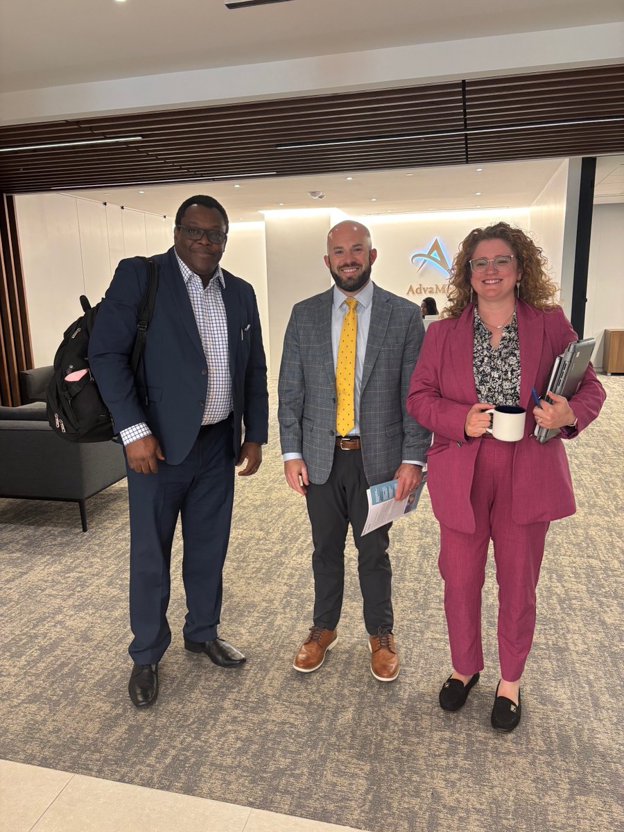 FINDdx's tweet image. In Washington D.C. to connect with partners and advocate for global health R&D and diagnostic innovation, @FINDdx CEO @IfedayoTiffy met yesterday with @KristieMikus of @GHTCoalition as well as Zach Rothstein @DigiHealthZAR and Carolyn Hull of @advamed and colleagues from the…