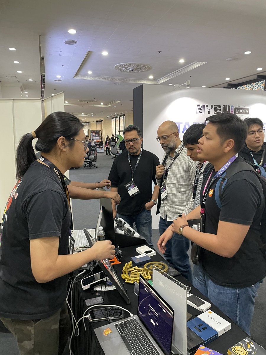 meteora_my's tweet image. Ended MY Blockchain Week with a bang! 💥
Grateful for the incredible moments and the unmatched energy throughout.
Huge kudos to @MalaysiaBCW for curating such a powerful and impactful event — truly a success!
Already looking forward to the next one. 🙌
