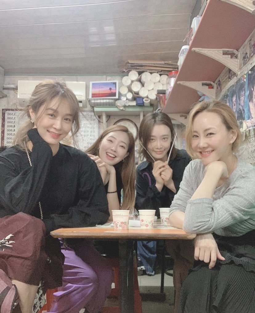 이 모습 보니까                            이때 생각 났어…