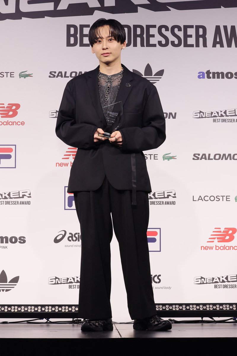 SNEAKER_AWARD's tweet image. 🏆#スニーカー賞
🏅男性アーティスト部門
#工藤大輝(Da-iCE)さん
@Da_iCE_TAIKI @Da_iCE_STAFF
👟着用スニーカー
【ASICS】GEL-CUMULUS 16 SSCB
価格:¥22,000(税込)
カラー:Black/Black
🔗x.gd/Eav2p
おめでとうございます🎉
#Da_iCE
#atmos @atmos_tokyo
#ASICS @ASICS_SPS_JP