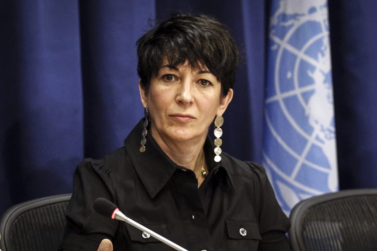 🚨BREAKING: Ghislaine Maxwell’s lawyer confirms talks with the Trump DOJ about her testifying: 

Lawyer David Oscar Markus to CNN: “I can confirm that we are in discussions with the government and that Ghislaine will always testify truthfully. We are grateful to President Trump
