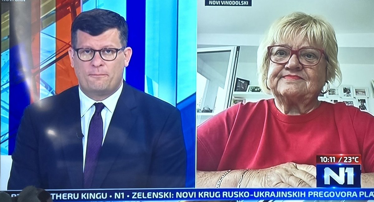 lazkrozlaz's tweet image. Kratko slušam gđu Mrak o nekretninama(ima samo 5 stanova u ZG), velikim svojim uspjesima u Vladi Zorana Milanovića 2011-2015 god, znanjem i vještinama u gospodarenju prostorom i izgradnjom pa su vjerojatno zbog njezinih progresivnih uspijeha izgubili izbore.