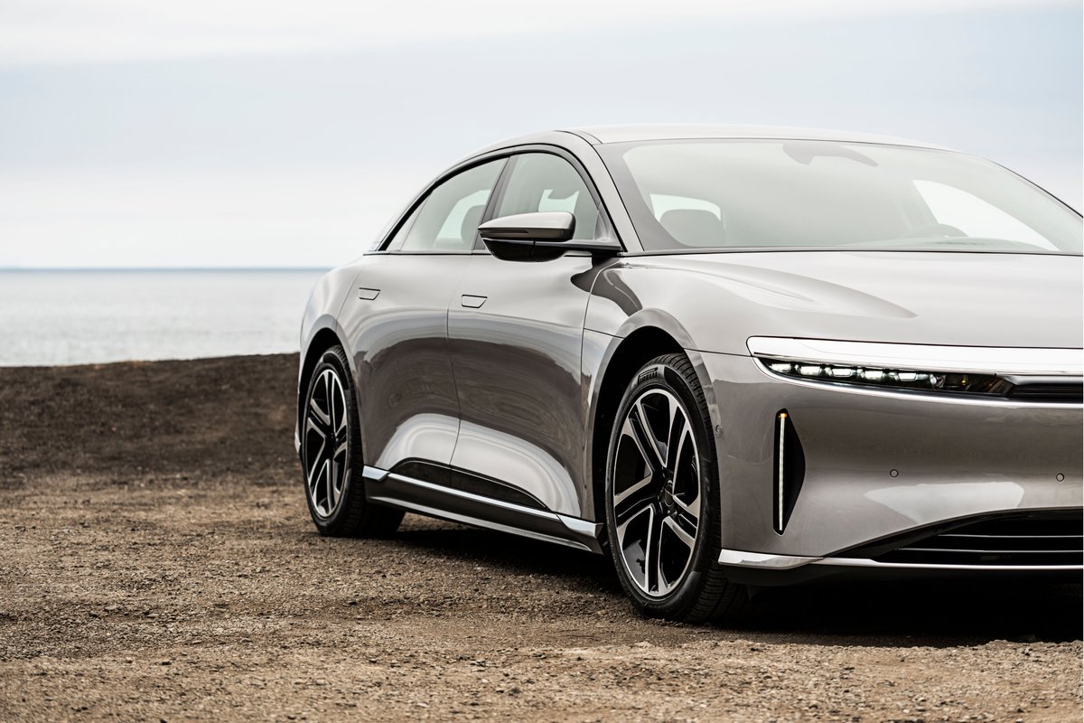 LucidMotors's tweet image. The Lucid Air is about to get supercharged.
Starting July 31, all Lucid Air models will have access to 23,500+ Tesla Superchargers, with a Lucid-approved adapter.
Additionally, for 2026 model year, Lucid Air will now feature:
🔷 Lucid Air Touring increases EPA-estimated…