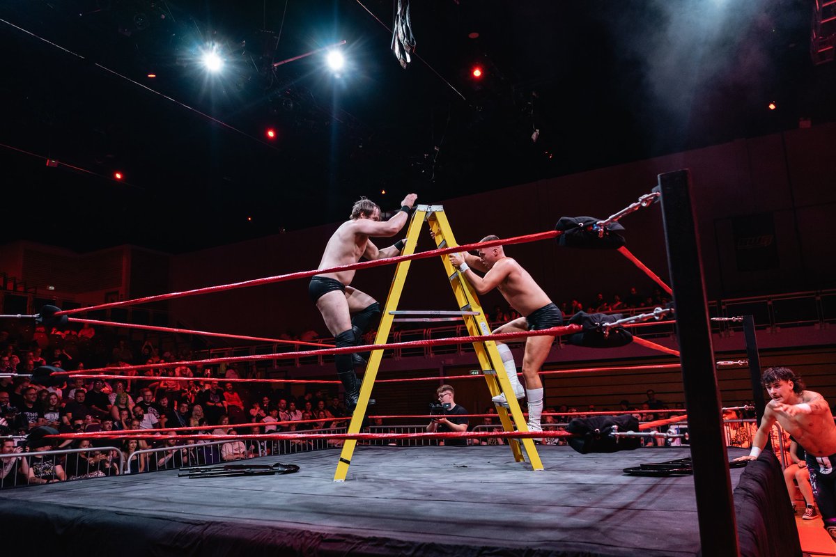 Jacked + Tanned 🦌