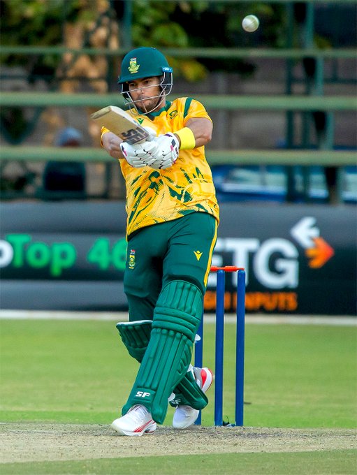 New Zealand restrict South Africa to 134/8