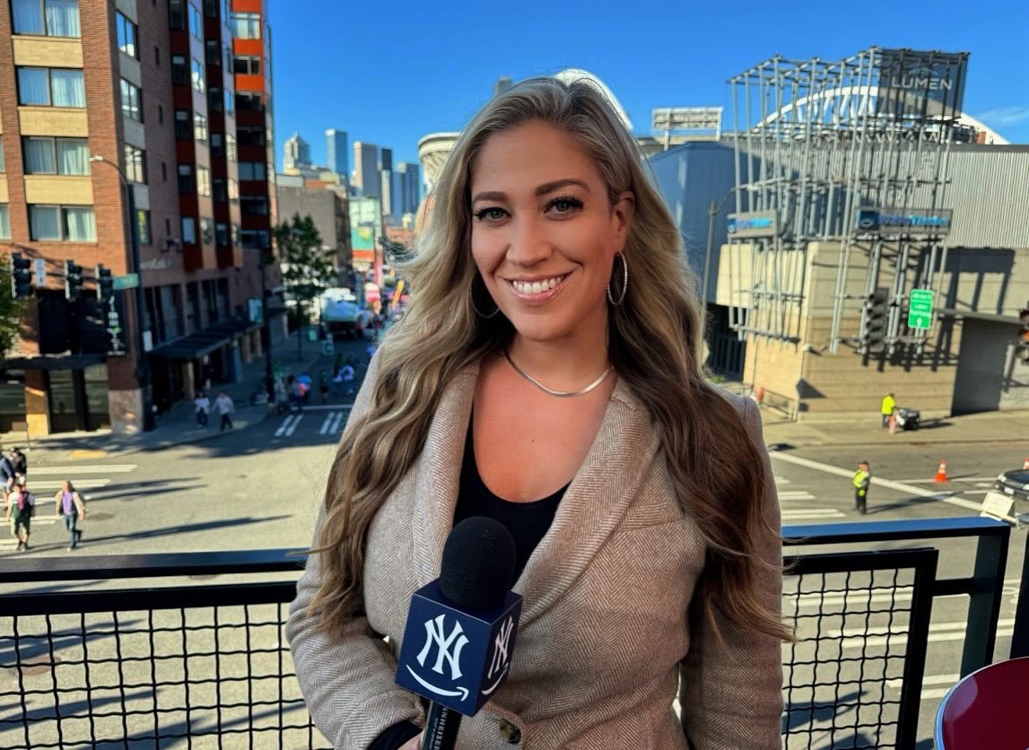 fd_mardoqueu's tweet image. A Happy 42nd Birthday to @M_Marakovits and Have a Wonderful Day! (July 22nd, 1983) βΎοΈπ½ππ€ππππποΈπ
ποΈποΈπΊπ»π·πΌπΈπππ°π§πΎπ₯π·π»πΉπΈ
#RepBX