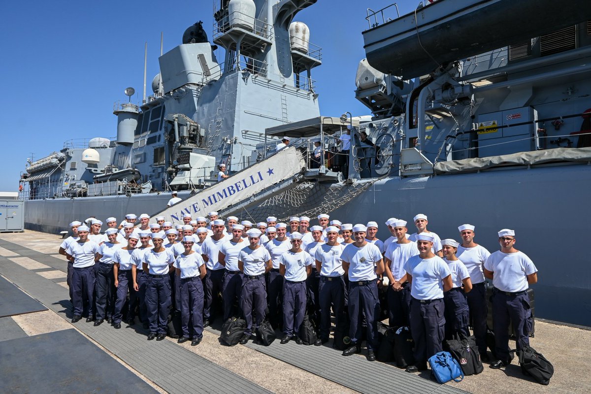 ItalianNavy's tweet image. Inizia la Campagna d’Istruzione per gli allievi della 1ª classe del 27° corso normale #marescialli a bordo di #NaveMimbelli.
#IlGrandeEquipaggio