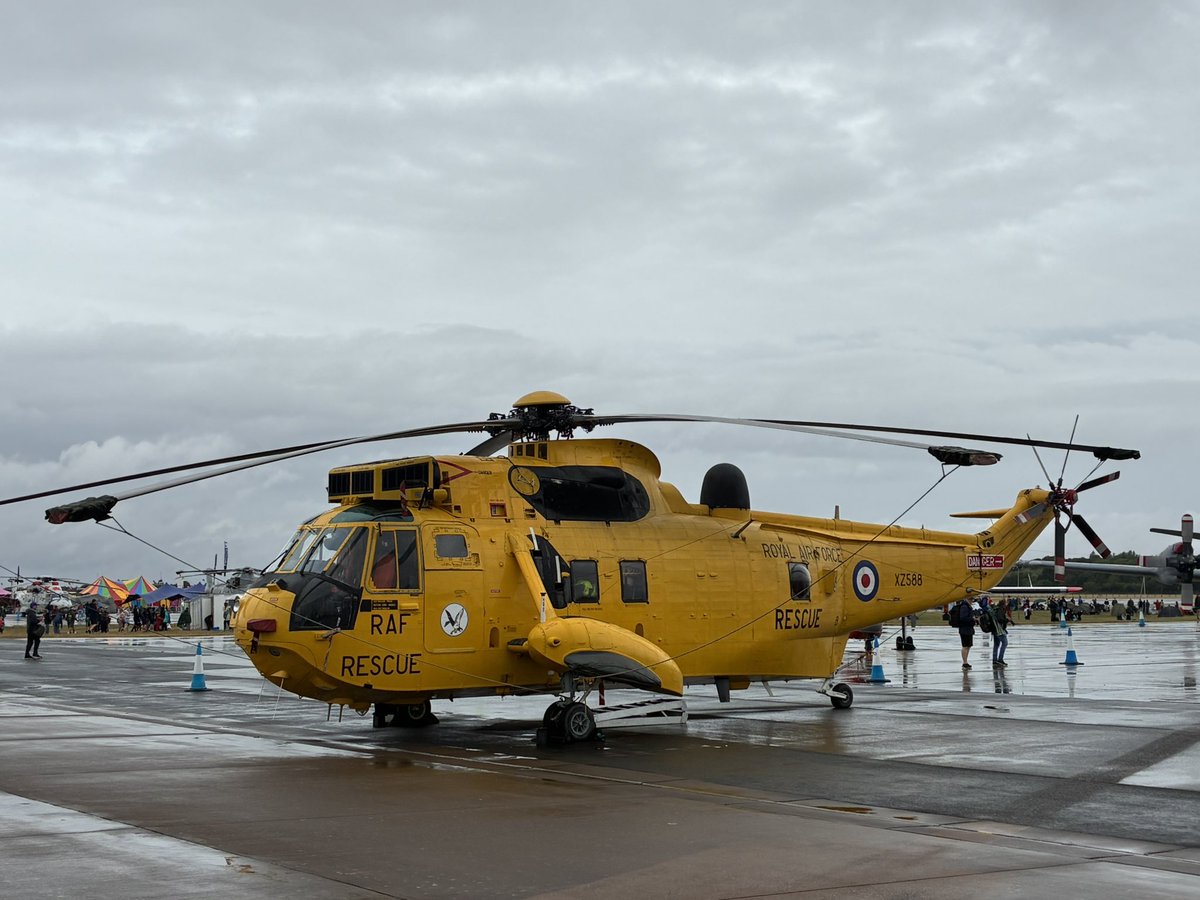 CliveBranch's tweet image. Rotary wing selection @airtattoo 2025
@johnbilcliffe
@NWSAcaster
@wesleyb1989
@window_planes
@JordanWeir45
@CraigHughes123
@Caz801