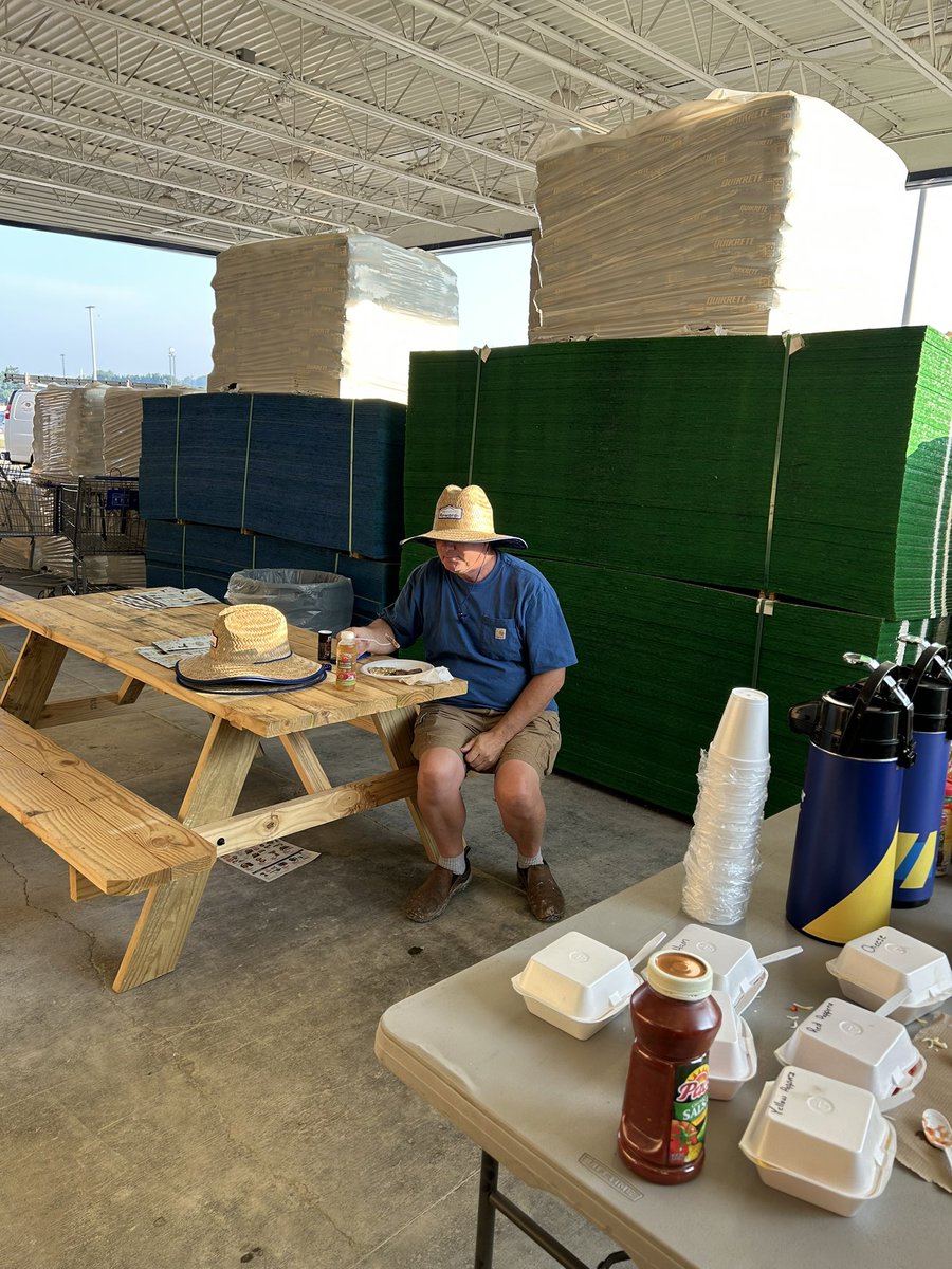 Marietta Lowe’s helping fuel up our PRO customers this morning.