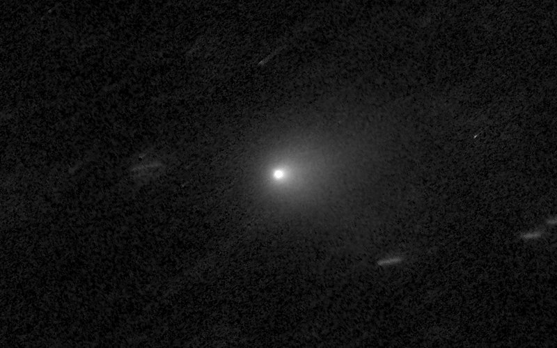 JAtanackov's tweet image. How cool is it that this comet (3I/ATLAS) comes from another solar system? Like a drifting message in a bottle from aliens, carrying with it messages of the chemistry at formation of another solar system. It is likely outgassing, producing a coma and a tail for the first time. A…