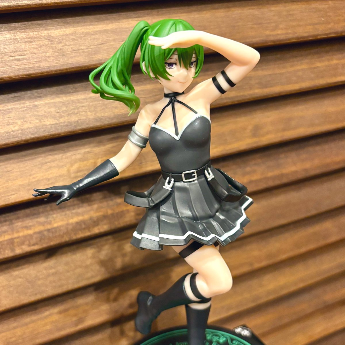 em5akk0hK41368's tweet image. Coreful ユーベル 開封の儀

昨日、Corefulイレイナさんと物々交換してもらったユーベル🥳

Corefulは台座がオサレ✨

嫁っちのフリーレンコーナーに投入😂

フリーレンシリーズもう置く場所無いんだけど🤣

#クレーンゲーム
#Coreful
#葬送のフリーレン
#ユーベル