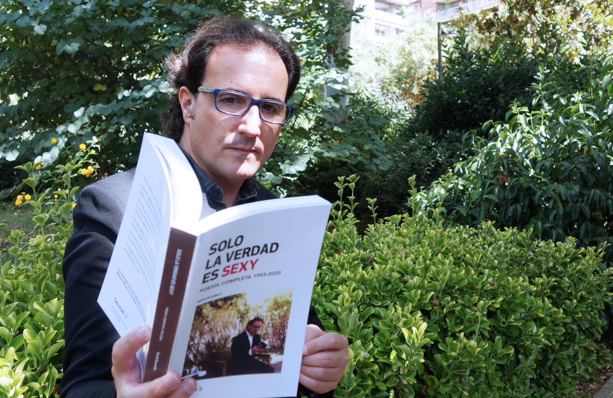 POEMAS PARA EL VERANO

En estos días lentos y placenteros de VERANO, os invito a leer mi antología de poemas "SOLO LA VERDAD ES SEXY" (quinta edición).

FELIZ LECTURA (a la sombra...).

<a href="/Escamilla_David/">David Escamilla Imparato</a>