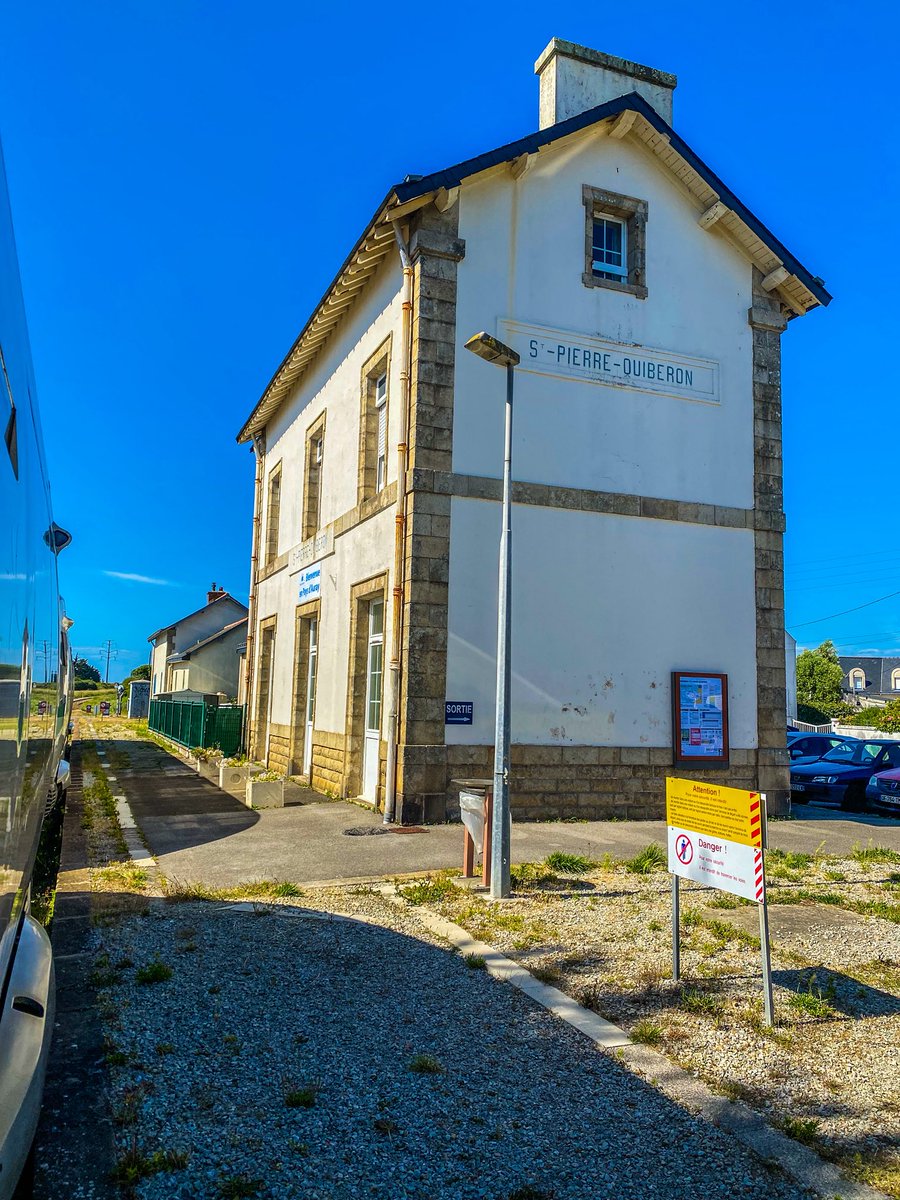 Julien_cdb_sncf's tweet image. Ici, St-Pierre-Quiberon

Bon ici ça sent le caramel au beurre salé, le cidre, la galette et le kouign-amann.

On arrive en faisant 65kg on repart à 89.

C’est le jeu.