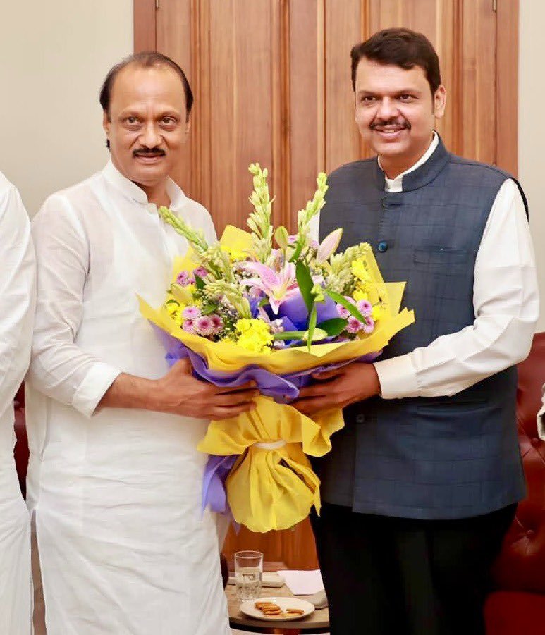 महाराष्ट्रातील दोन धडाडीचे नेते मा. <a href="/Dev_Fadnavis/">Devendra Fadnavis</a> <a href="/AjitPawarSpeaks/">Ajit Pawar</a> यांना वाढदिवसाच्या निमित्ताने अनेकानेक शुभेच्छा...
#वाढदिवस #DevendraFadanvis #AjitPawar