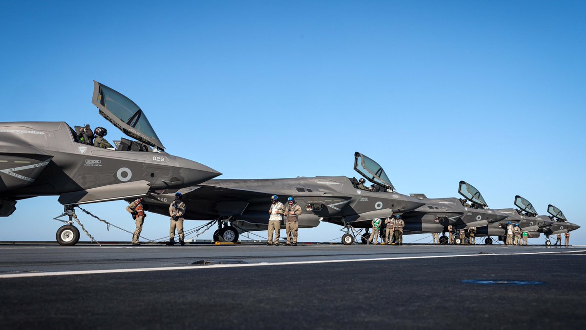 DefenceOps's tweet image. Shared Platforms. Shared Purpose.๐ค
@USMC F-35Bs & Ospreys have been landing on @HMSPWLS during #CSG25 ๐๐ฉ๏ธ
Our allies can fly from our deck - that's how close we operate.๐
๐Different nations, same mission. This is #OpHighmast.
#StrongerTogether @COMUKCSG
@DefenceHQ