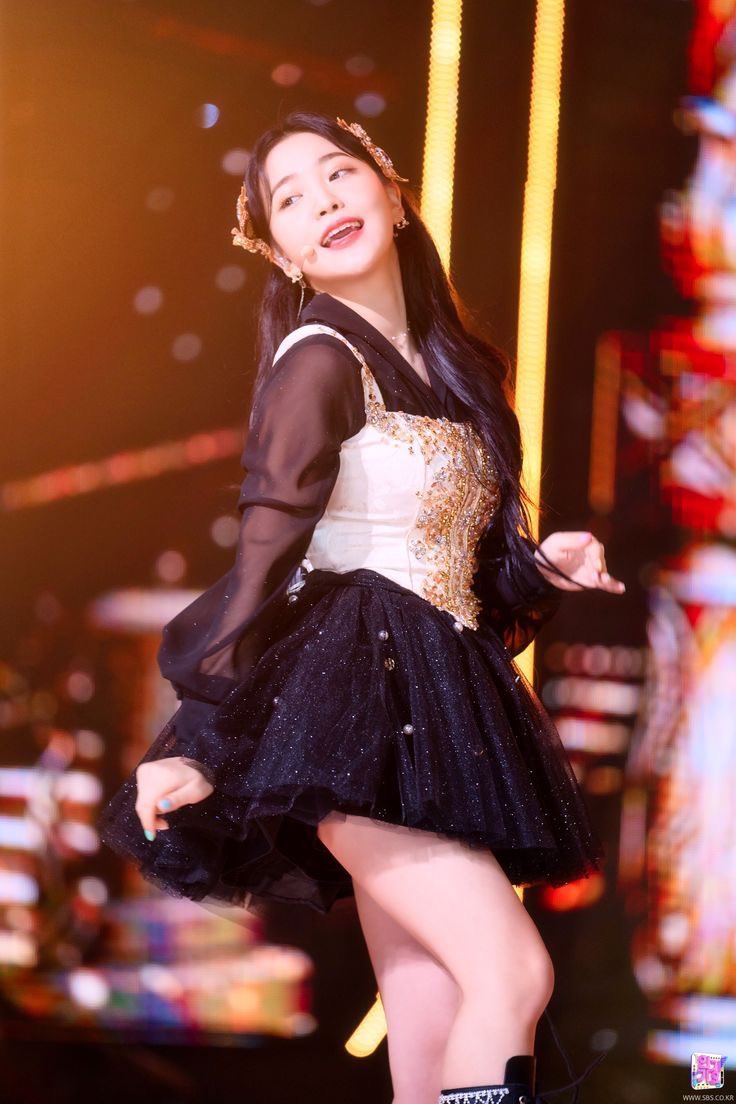 yerispic's tweet image. born to be on stage! 

#YERI #예리 #KIMYERIM #김예림 #REDVELVET #레드벨벳