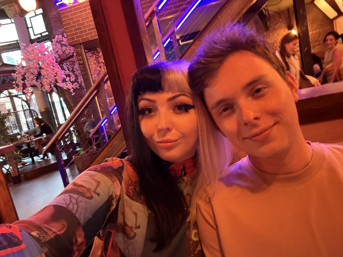 ShoxxyQt's tweet image. Having this one up visiting for my Birthday celebrations this weekend made it all extra special 🥰❤️