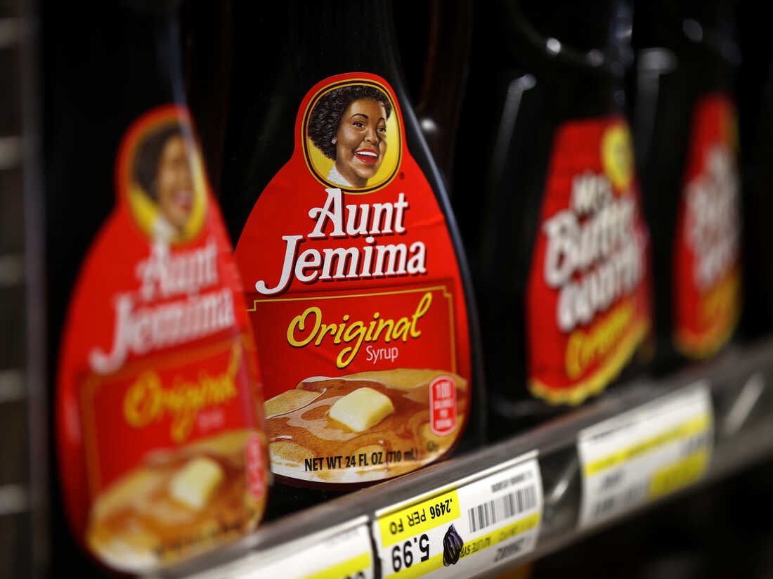 MAGAPosts's tweet image. Do you think that Aunt Jemima should go back to their original logo?