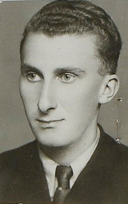 AuschwitzMuseum's tweet image. 22 July 1920 | A Polish Jew, Chaim Pomeranc, was born in Radom. A mechanic.
In #Auschwitz from 6 June 1942.
No. 37565
He perished in the camp on 28 July 1942.
