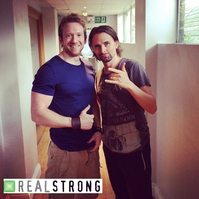 maria_nero's tweet image. Jul 22 2014 #MuseHistory Matt & Dom did a little boxing 📷 at Real Strong UK with our favorite personal trainer @AlJacksonPT
