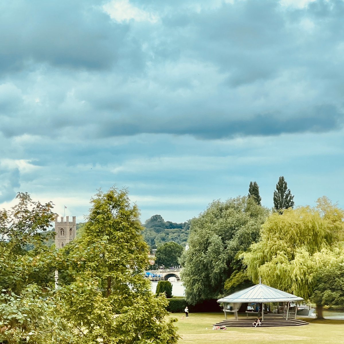 river_rowing's tweet image. This view 🙌🏼

Our Comminity Gallery connects the River Gallery to the Henley Gallery, with the added bonus of a glorious view of Mill Meadows and the church and bridge in the distance. 

#HenleyOnThames