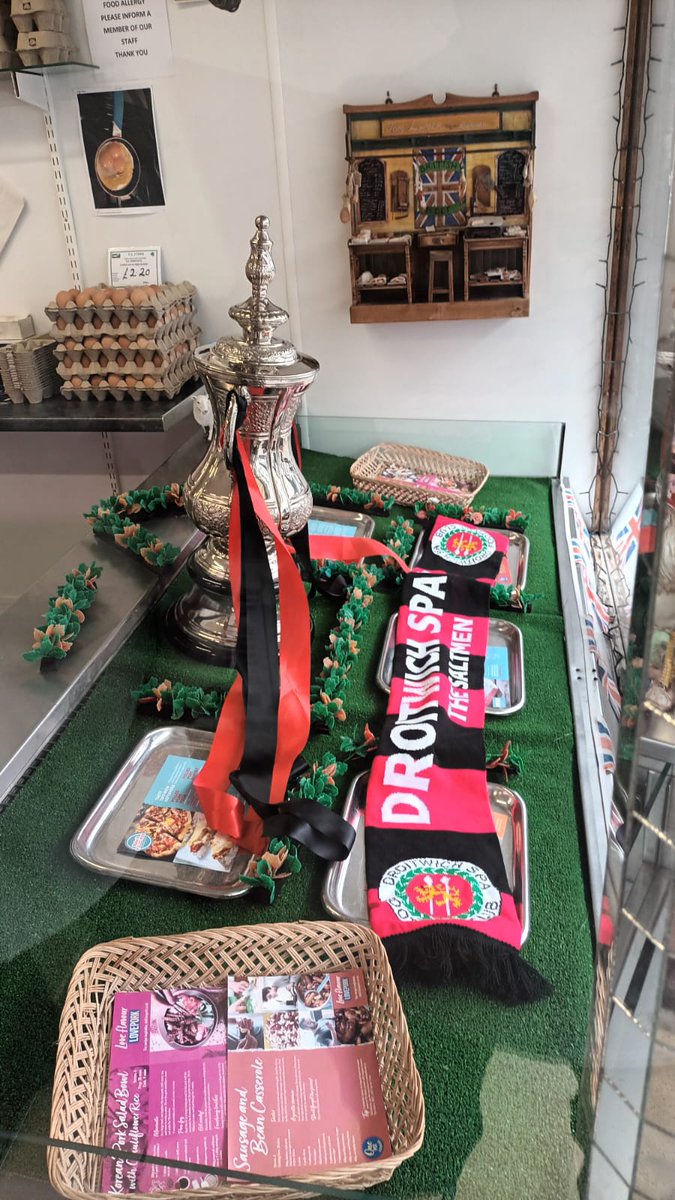 DROITWICH SPA FC (C) (@droitspafc) on Twitter photo ⏳
1️⃣1️⃣ days to go until we make our competition debut in the <a href="/EmiratesFACup/">Emirates FA Cup</a> !
....And #droitwich is starting to get Cup fever!
Check out this window display at Lymer's Butchers on the High Street 🤩!
👇
#UTS #community #SupportLocal ⏳
1️⃣1️⃣ days to go until we make our competition debut in the <a href="/EmiratesFACup/">Emirates FA Cup</a> !
....And #droitwich is starting to get Cup fever!
Check out this window display at Lymer's Butchers on the High Street 🤩!
👇
#UTS #community #SupportLocal
