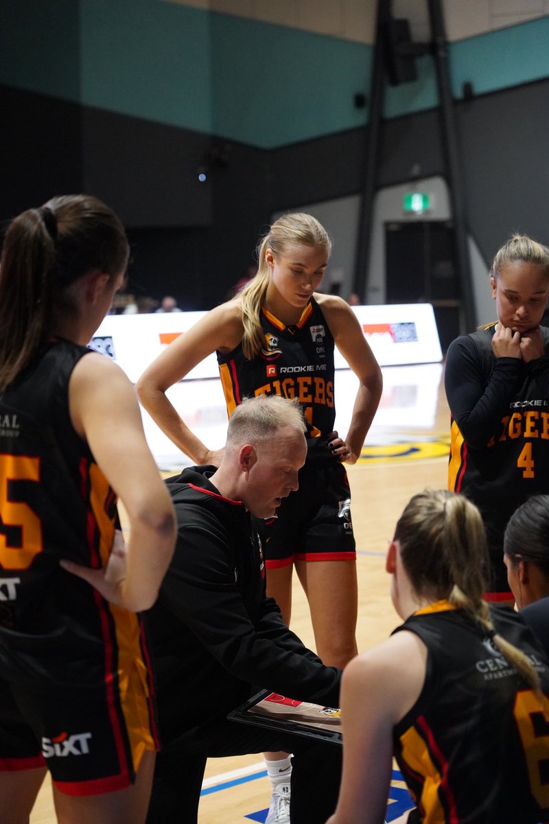 Season 2 in the books ✅
Flat we didn’t reach the end goal, but proud of the journey! 5 players repping their country at FIBA events, a winning record, and real growth across the program. We’ll be back. Big thanks to everyone involved 🐯🐯❤️💛🖤 #nbl1 #dis #MelbourneTigers