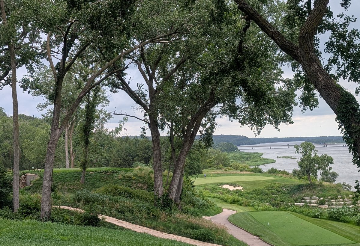 fnf2017's tweet image. A few looks at the dynamite shack hole at @QuarryOaksUSA . Shack and dynamite tees on top are barely visible on the far left of the first pic, last pic is from the tees we actually played...