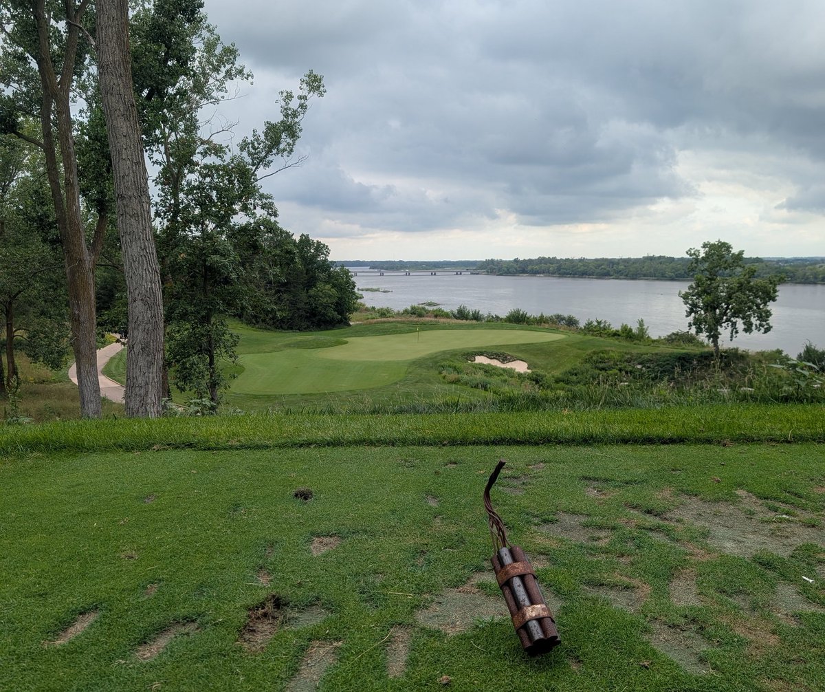 fnf2017's tweet image. A few looks at the dynamite shack hole at @QuarryOaksUSA . Shack and dynamite tees on top are barely visible on the far left of the first pic, last pic is from the tees we actually played...