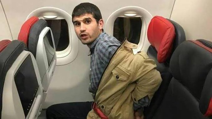 ocalnet's tweet photo. Bilemiyorum bunu nasıl yapıyor bu bürokrasi?
Doğrudan iletişimde olduğum bakan da kalmadı... Fahrettin hoca gitti; Burhanettin hoca işleri toparladı mı?
Kim söjyleyecek Reis'e.. Bu soldaki arkadaşı geri verdik Mısır'a.. Anında astılar.. Şimdi sağdaki Muhammed Abdullah'ı veriyoruz; daha havalanında iken vuracaklar...

@RTErdogan @iletisim