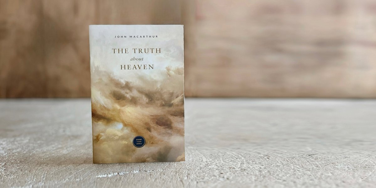 gracetoyou's tweet image. Words falls short of communicating the full glory of the future awaiting those who love God. But for us whose faith is not yet sight, the Bible gives us everything we need to know in order to lay hold of the hope of heaven today. To receive your free copy: linktr.ee/gracetoyou