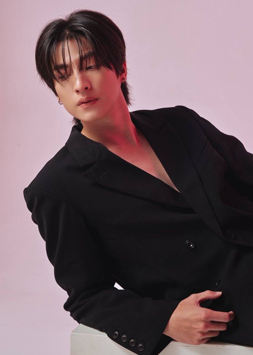 tb_entofficial's tweet image. 🖤🔥

#GulfKanawut
@gulfkanawut