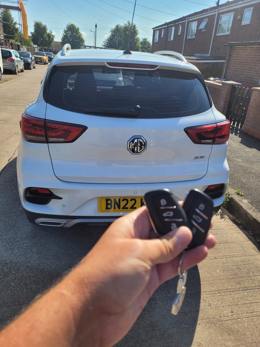 AutoHull's tweet image. Hull Auto Locksmith &amp;amp; Security 07878032663.
MGZS keyless 2022 remote key cut and programmed for a customer at the home in Hull by our autolocksmith.
carremotekeyshull.co.uk 
#carkeyshull #hullautolocksmith #carkeylocksmiths
