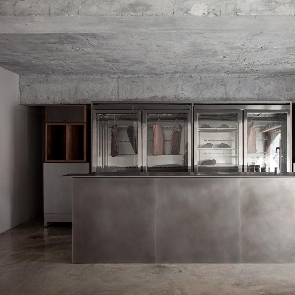 dezeen's tweet image. Sign up for our free Dezeen Showroom New Releases newsletter for seasonal highlights from Dezeen Showroom, which features over 1,500 designs, furniture and products from more than 500 makers, brands and designers.
dezeen.com/tag/dezeen-sho…