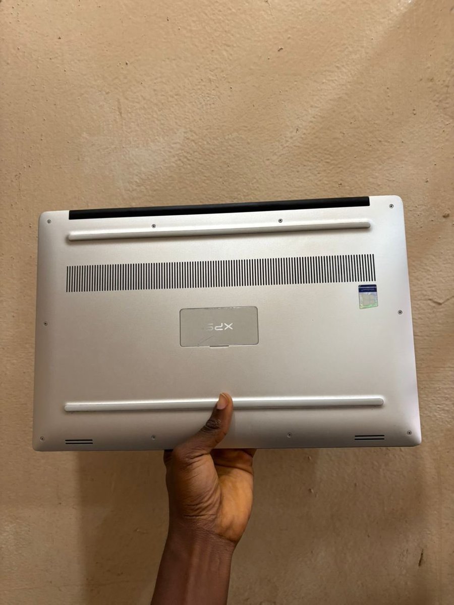 Dell XPS 15 9560
15inch FullHD
Core i7 7th gen
512gb Ssd 16gb ram
4gb gtx 1050 Graphic 👈
Keyboard light 
15.6inch screen 
Mobile workstation 
Heavy 🪨 duty 
               <a href="/750k/">Barry Kula</a>