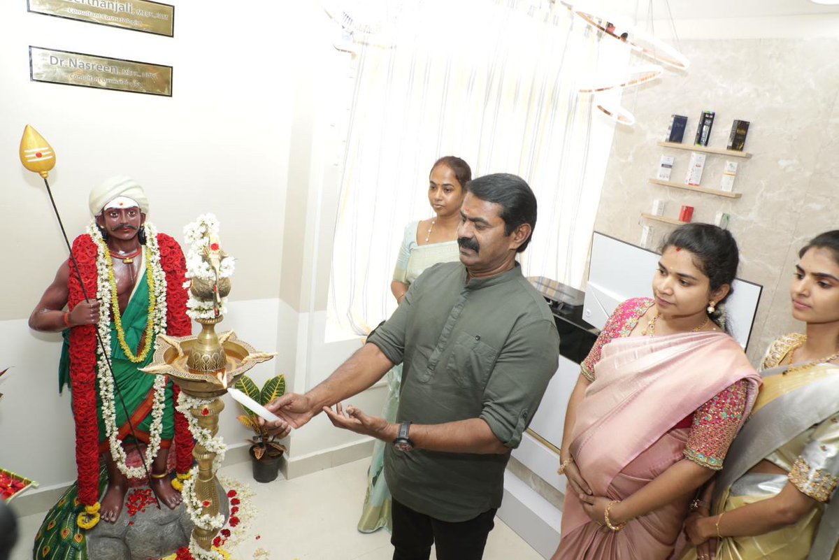 Seeman4TN's tweet image. நாம் தமிழர் கட்சியின் இளைஞர் பாசறை மாநில ஒருங்கிணைப்பாளர் அன்புத்தங்கை
மருத்துவர் அபிநயா பொன்னிவளவன் மற்றும் அன்புத்தங்கை மருத்துவர் நந்தினி மோகன் ஆகியோர் இணைந்து விழுப்புரம் கே.கே.சாலையில் தொடங்கியுள்ள மருத்துவமனையை இன்று ஆடி 6 ஆம் நாள் (22.07.2025) திறந்து வைத்து வாழ்த்தியபோது,