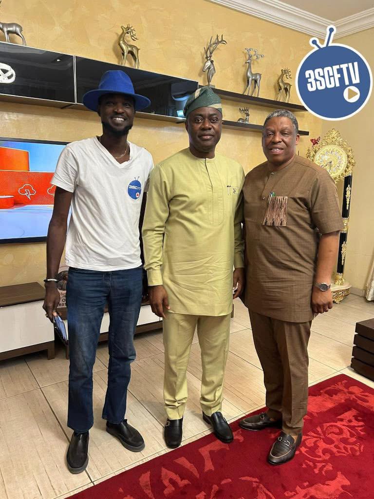 idrisanimasaun_'s tweet image. DRIVING THE VISION:

Joined 3SC Chairman Hon. Taiwo Salami &amp;amp; Gov’s Sports Adviser Engr. Akinleye in a strategic meeting with Gov. Seyi Makinde this morning.
Discussions focused on 3SC’s future &amp;amp; sports development in Oyo State.

Cc: @3scfanstv 

#UpShooting | #SportsDevelopment